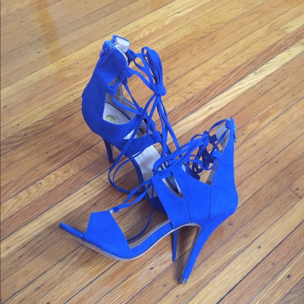 ROYAL BLUE HEELS